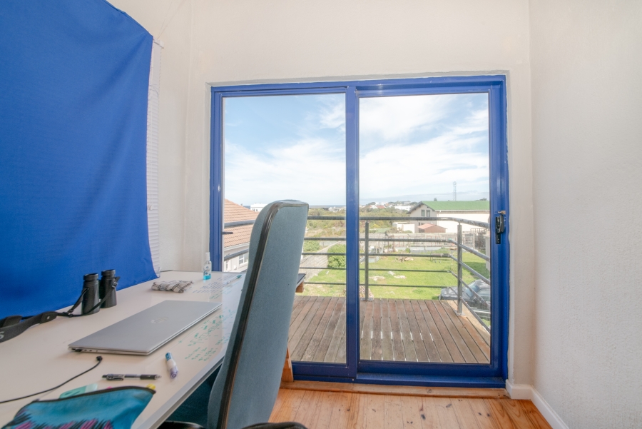 5 Bedroom Property for Sale in Bettys Bay Western Cape